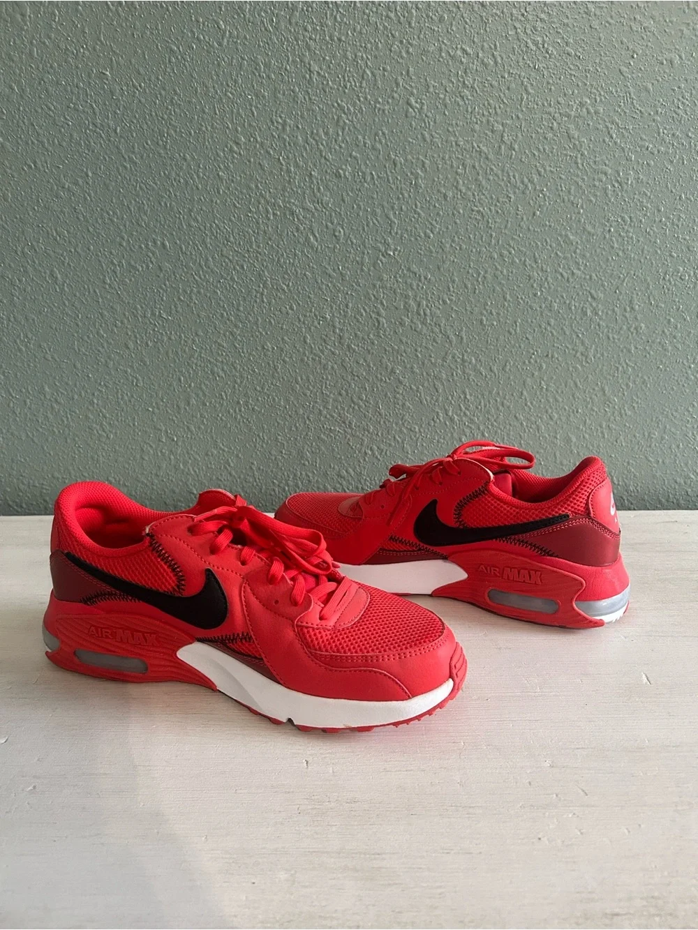 Nike Air Max Excee Sneakers - Red/Black Women’s Size 9